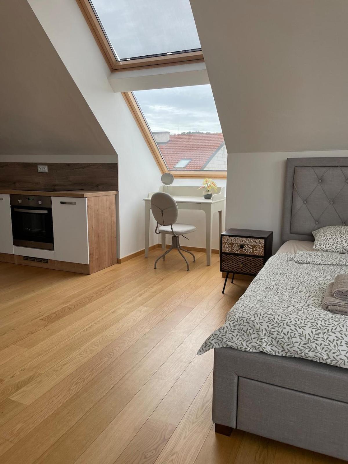 Modern Rooftop - Terrace, Coffee, Wifi Pressburg