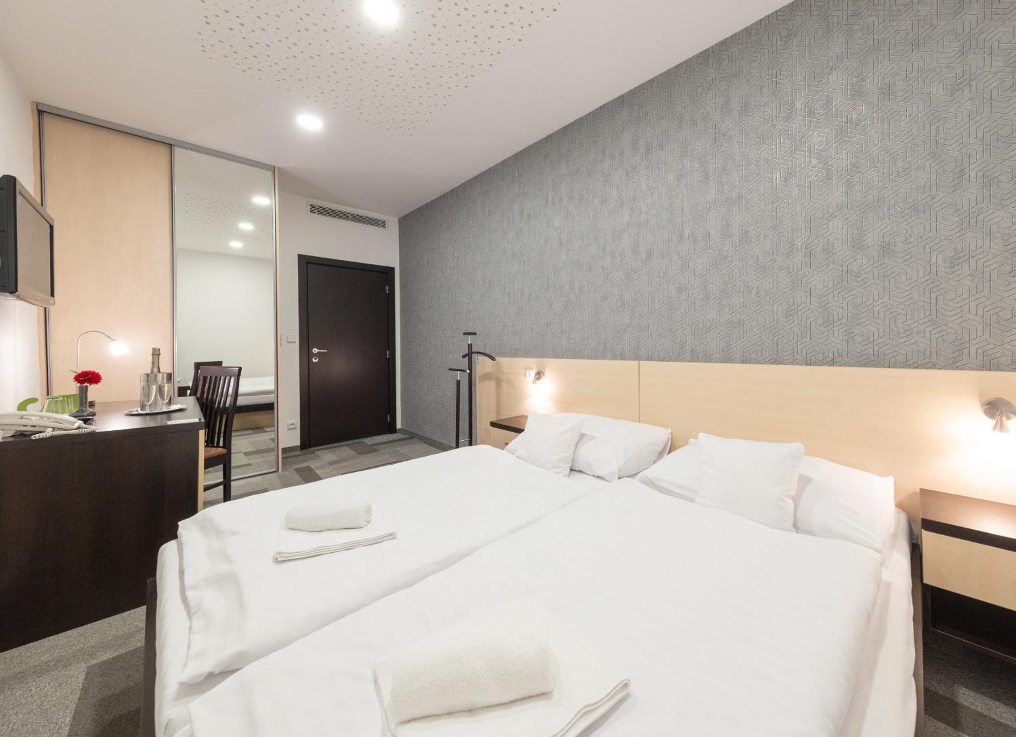 Bnc - Restaurant - Bowling Hotel 3*