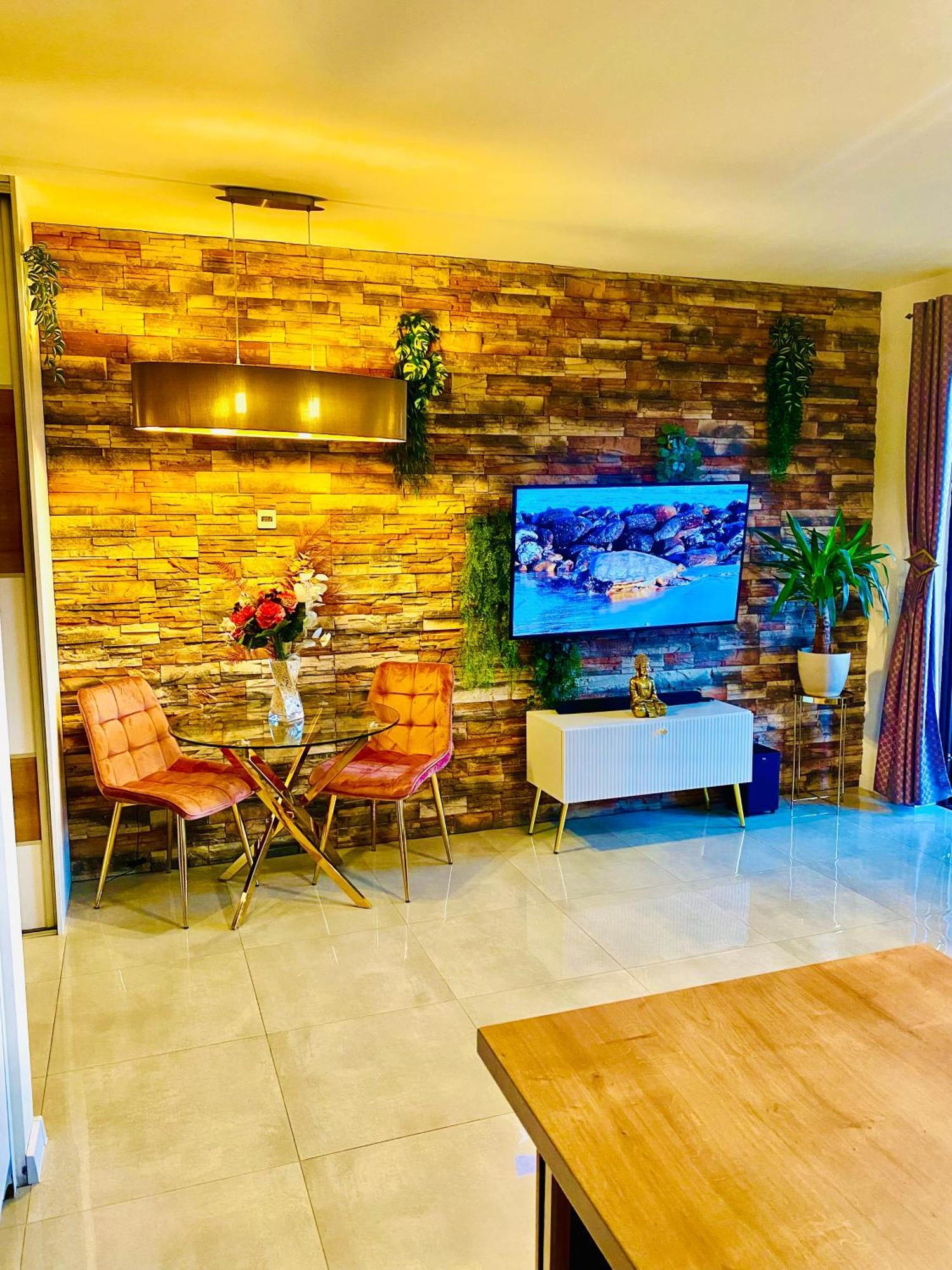 Apartment Tehelne Pole, Bajkalska 2e
