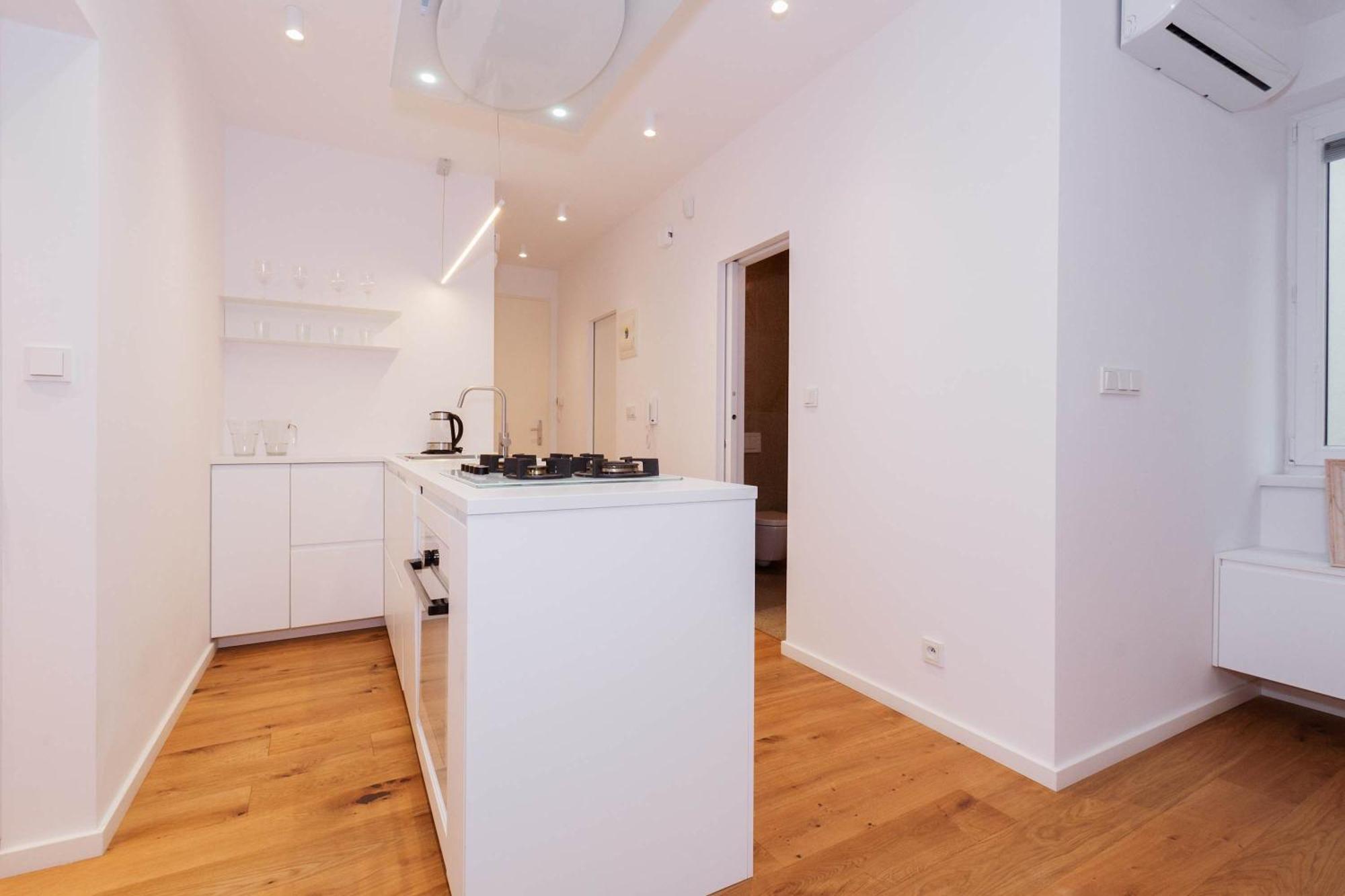 Minimalist Scandi - Cozy & Stylish Bratislava