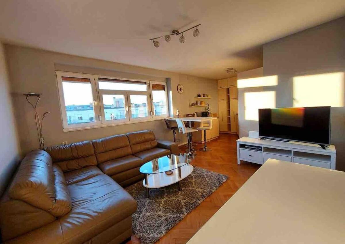 1-bedroom Floor In Heart Of Old Town Apartment Bratislava