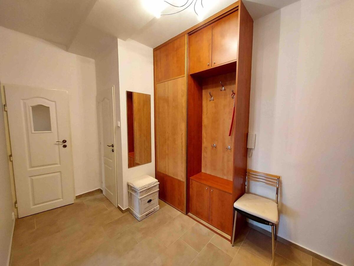 Apartment 1-bedroom Floor In Heart Of Old Town Bratislava