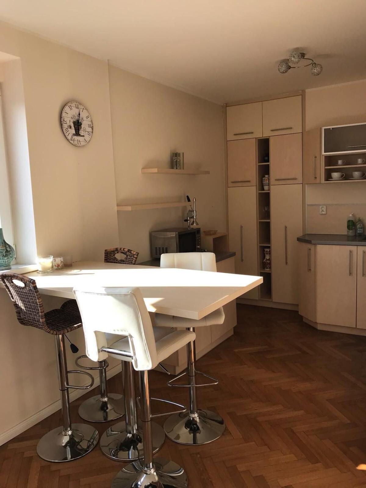 Apartment 1-bedroom Floor In Heart Of Old Town *