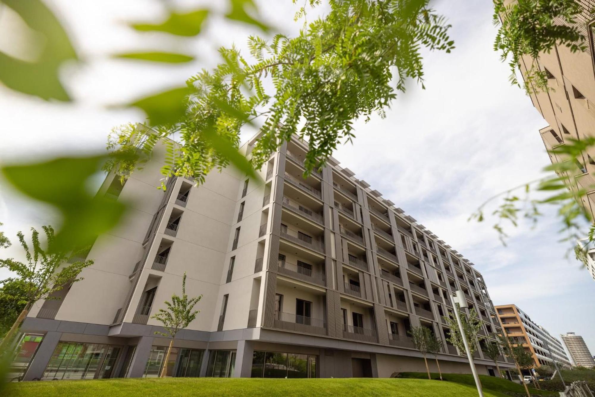 Apartment Cloud 9 Pri Myte Elegance - Brand New With Free Parking