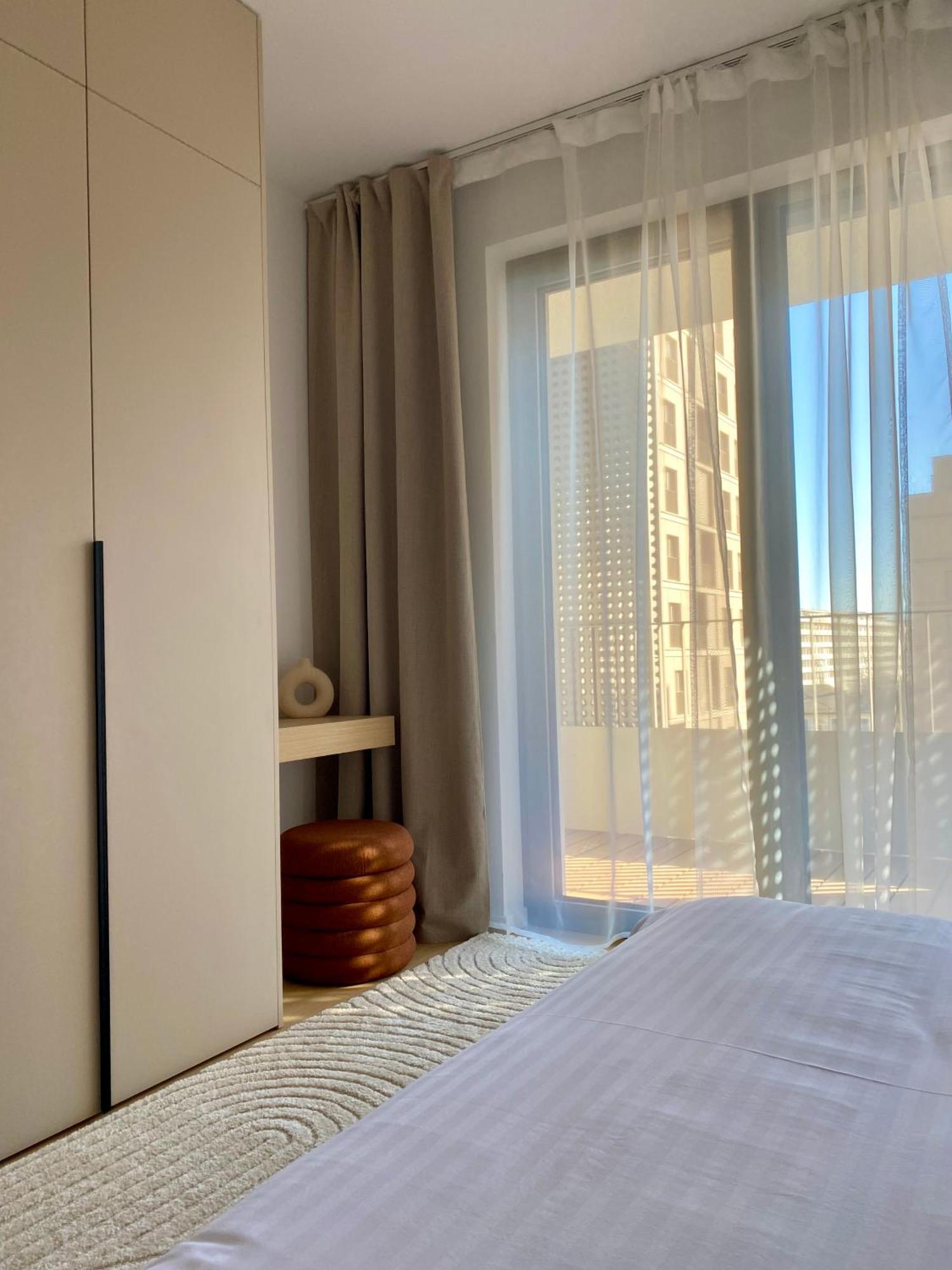 Cloud 9 Pri Myte Elegance - Brand New With Free Parking * Bratislava