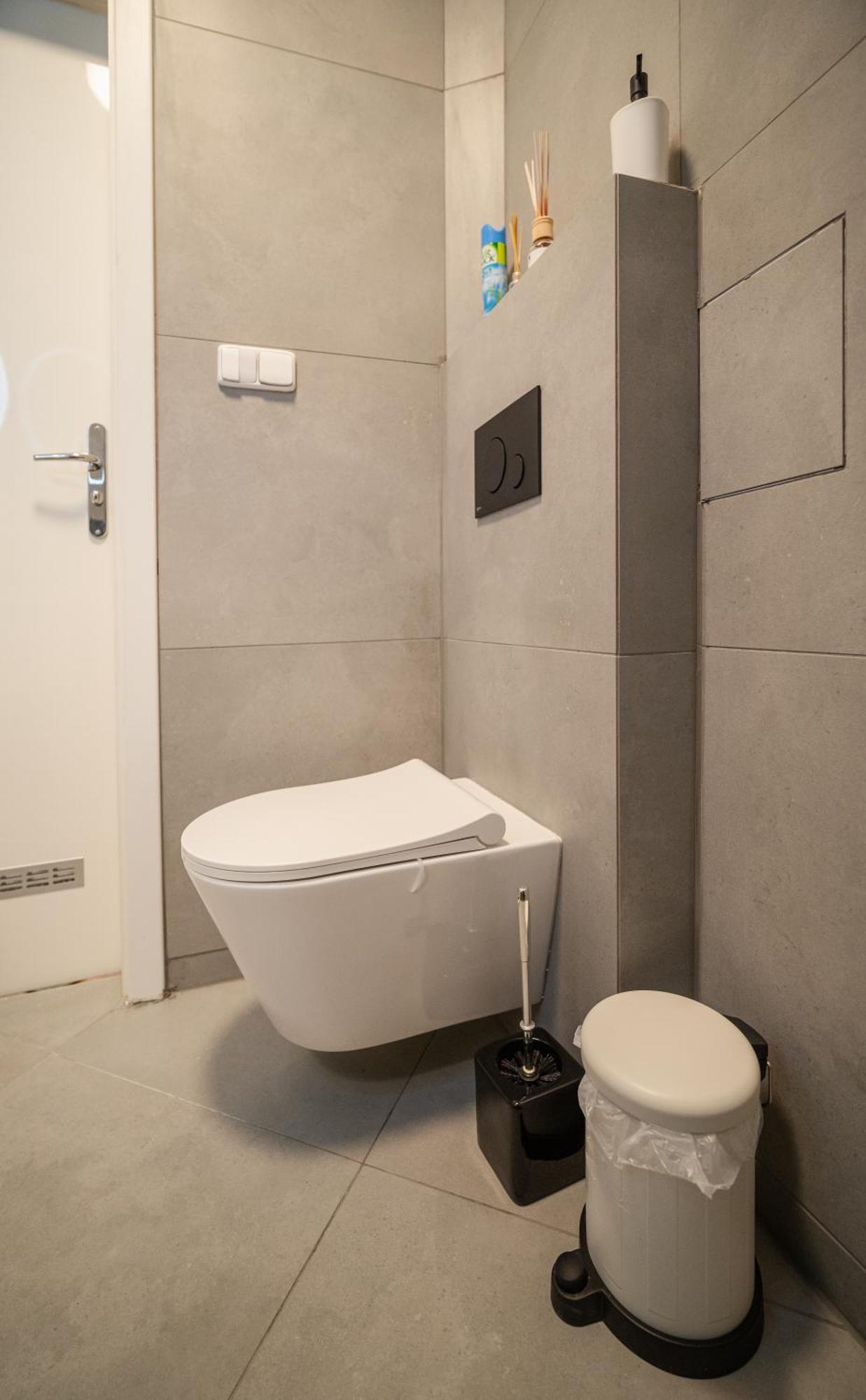 Modern In Historic Center Old Town Apartment *
