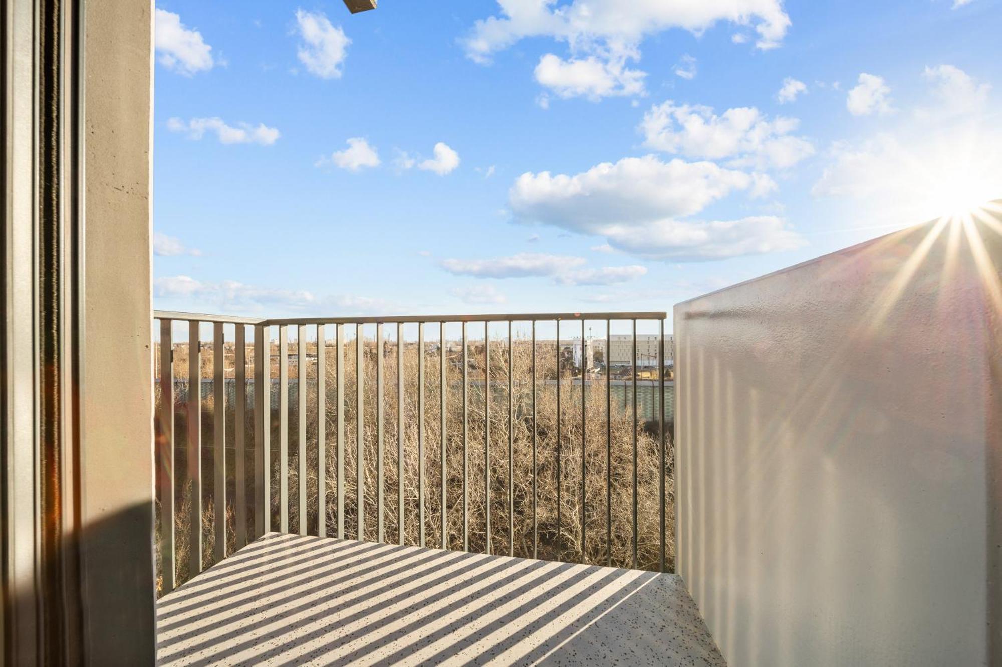 Modern 2-bedroom In The Heart Of