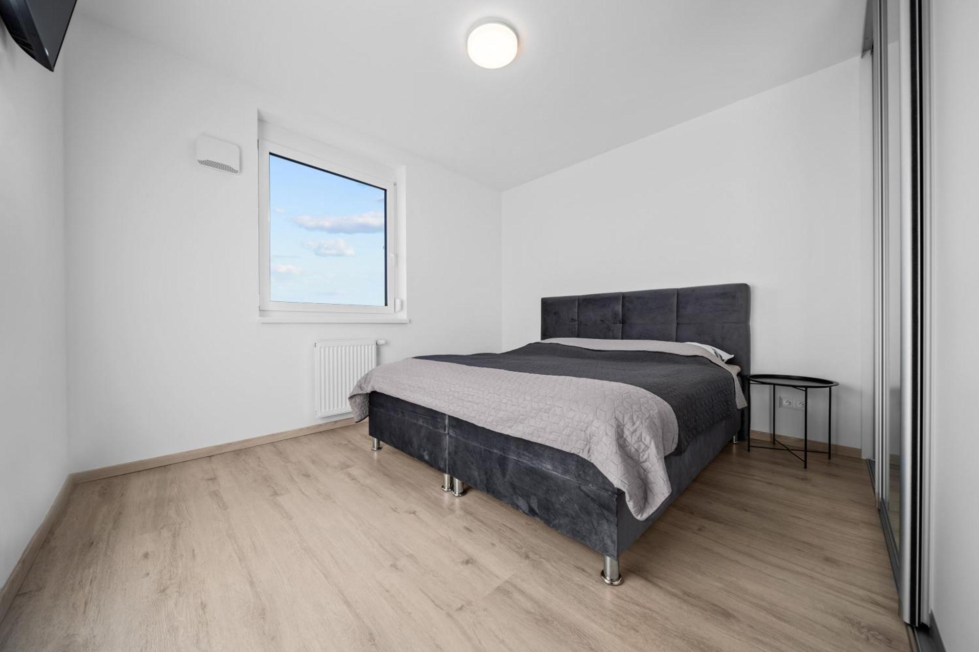 Apartment Modern 2-bedroom In The Heart Of