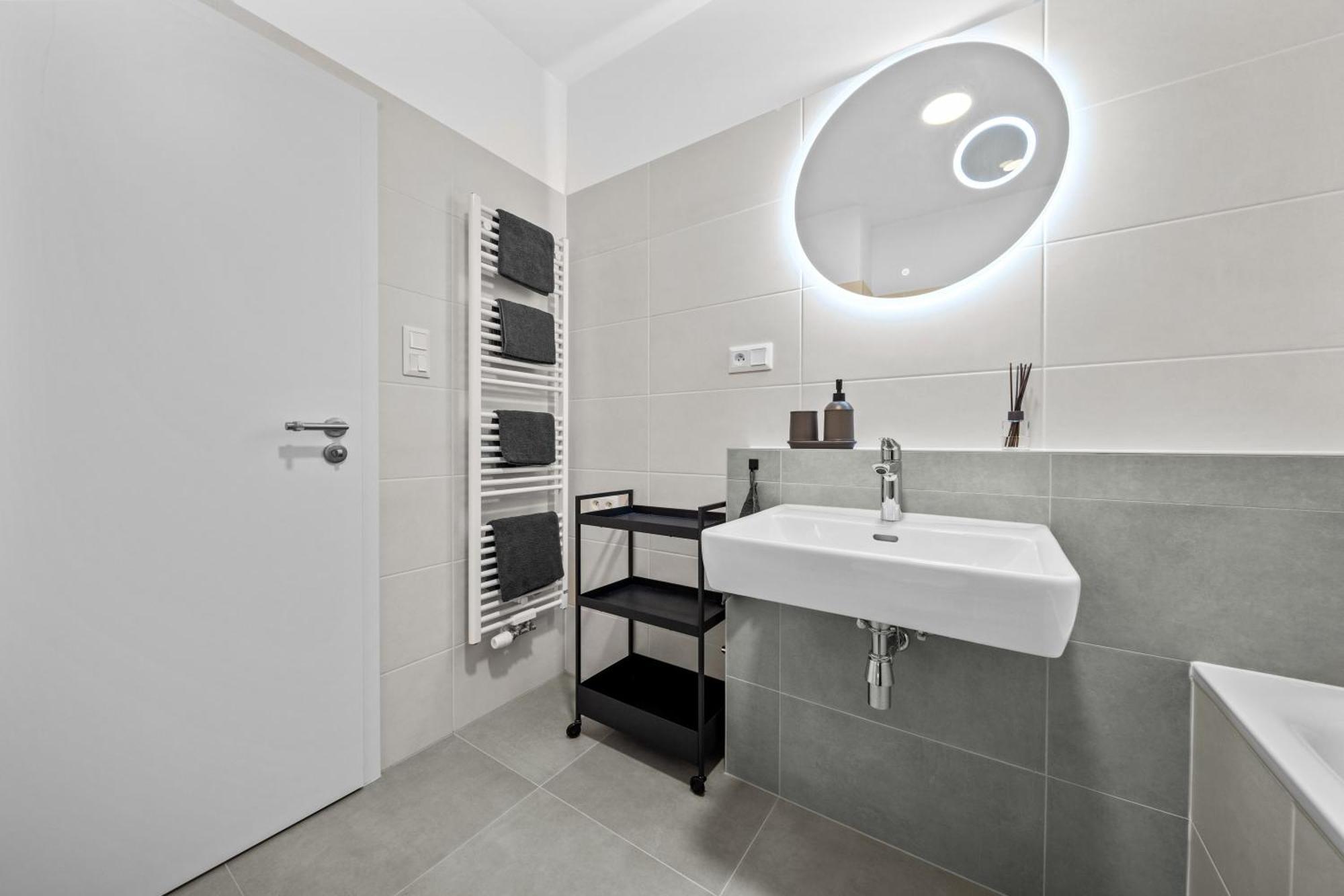 Modern 2-bedroom In The Heart Of Apartment
