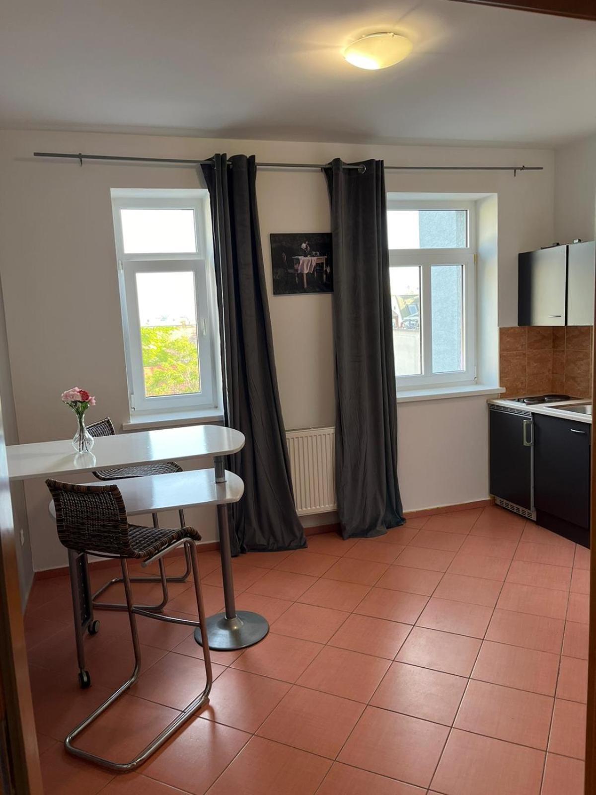 Apartment Plaza De Luxe Bratislava