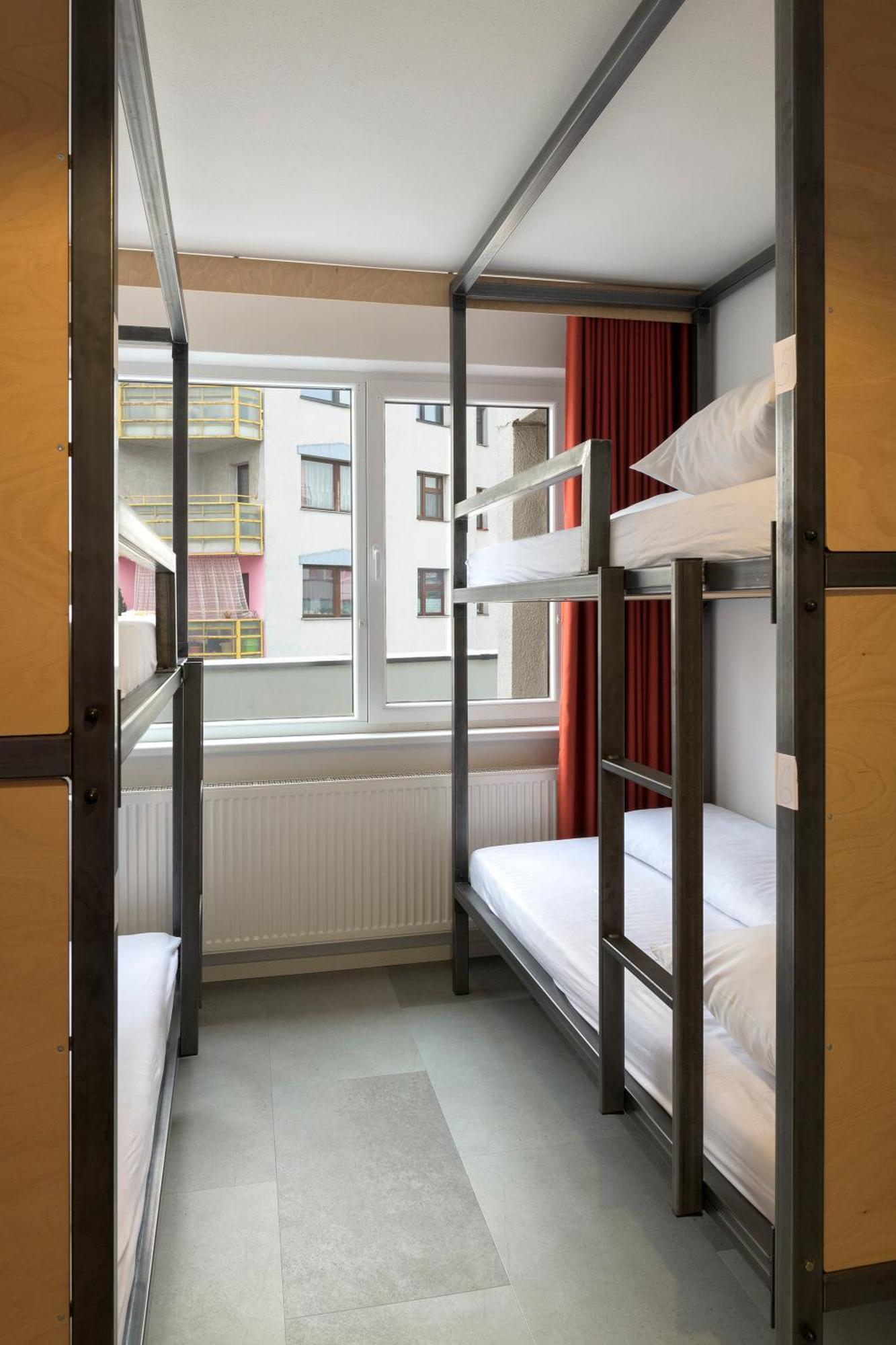 Izy Bratislava