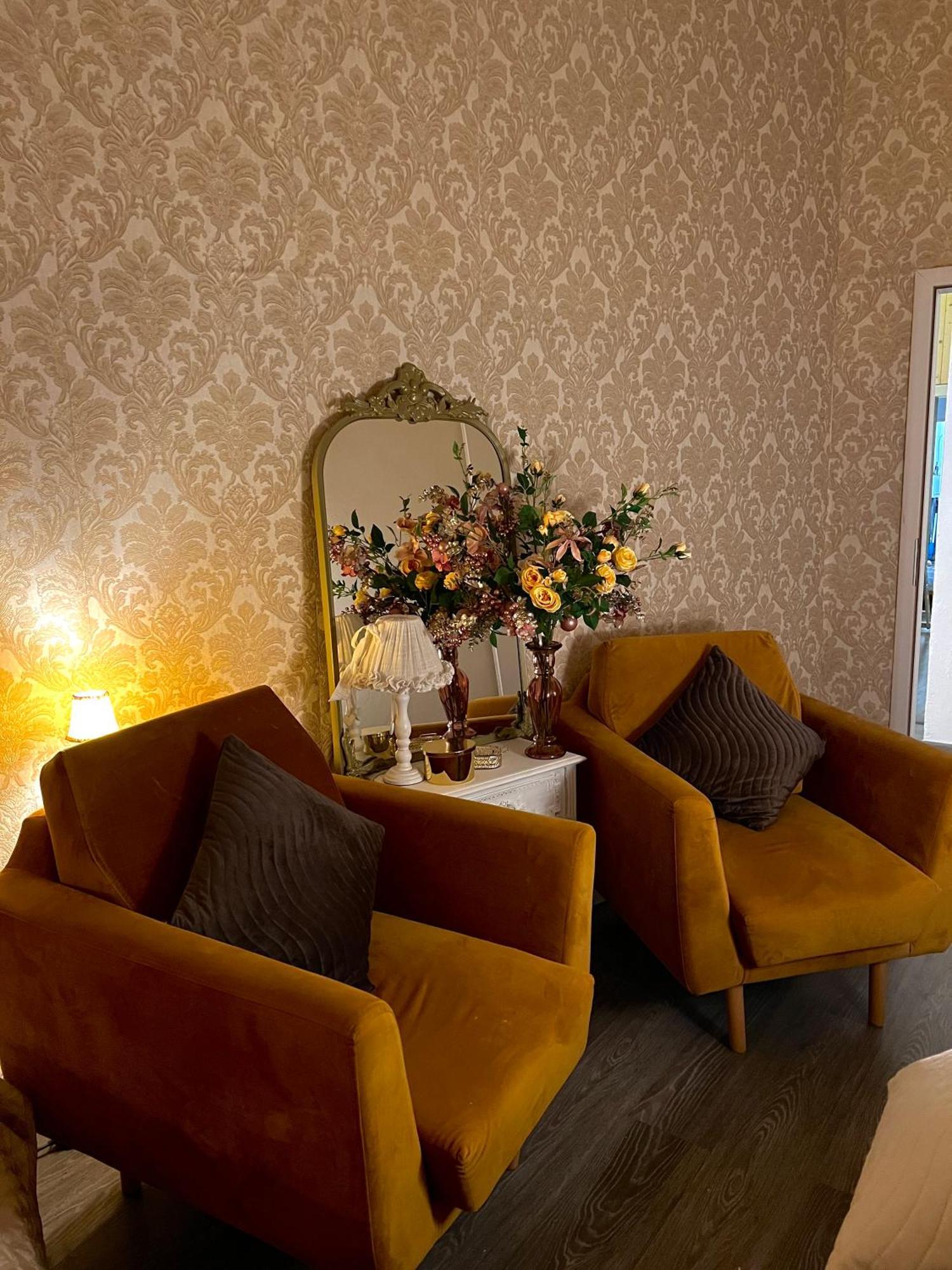 Apartment Csaky Palace 111 *