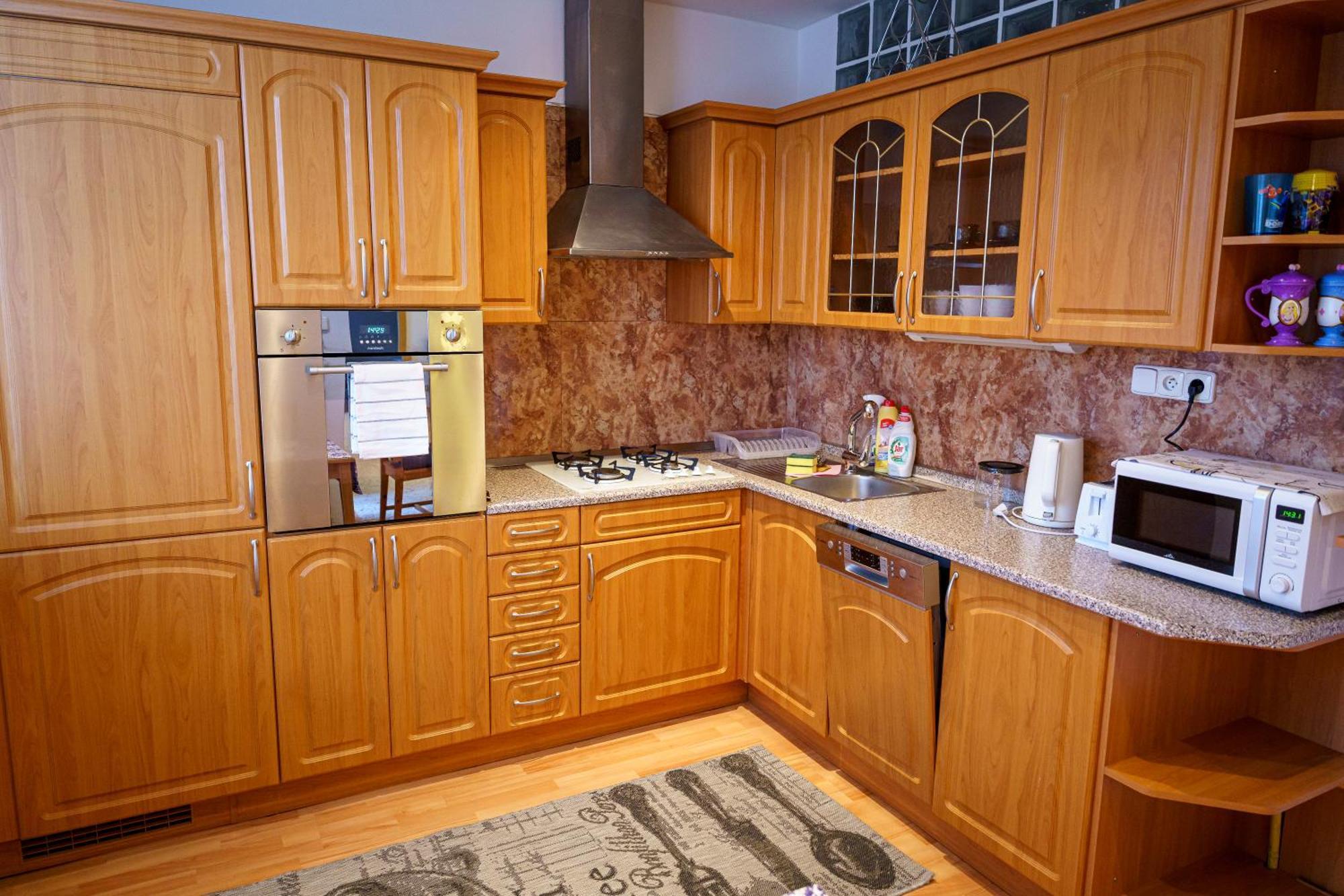 Spacious With A Fireplace In The Bratislava
