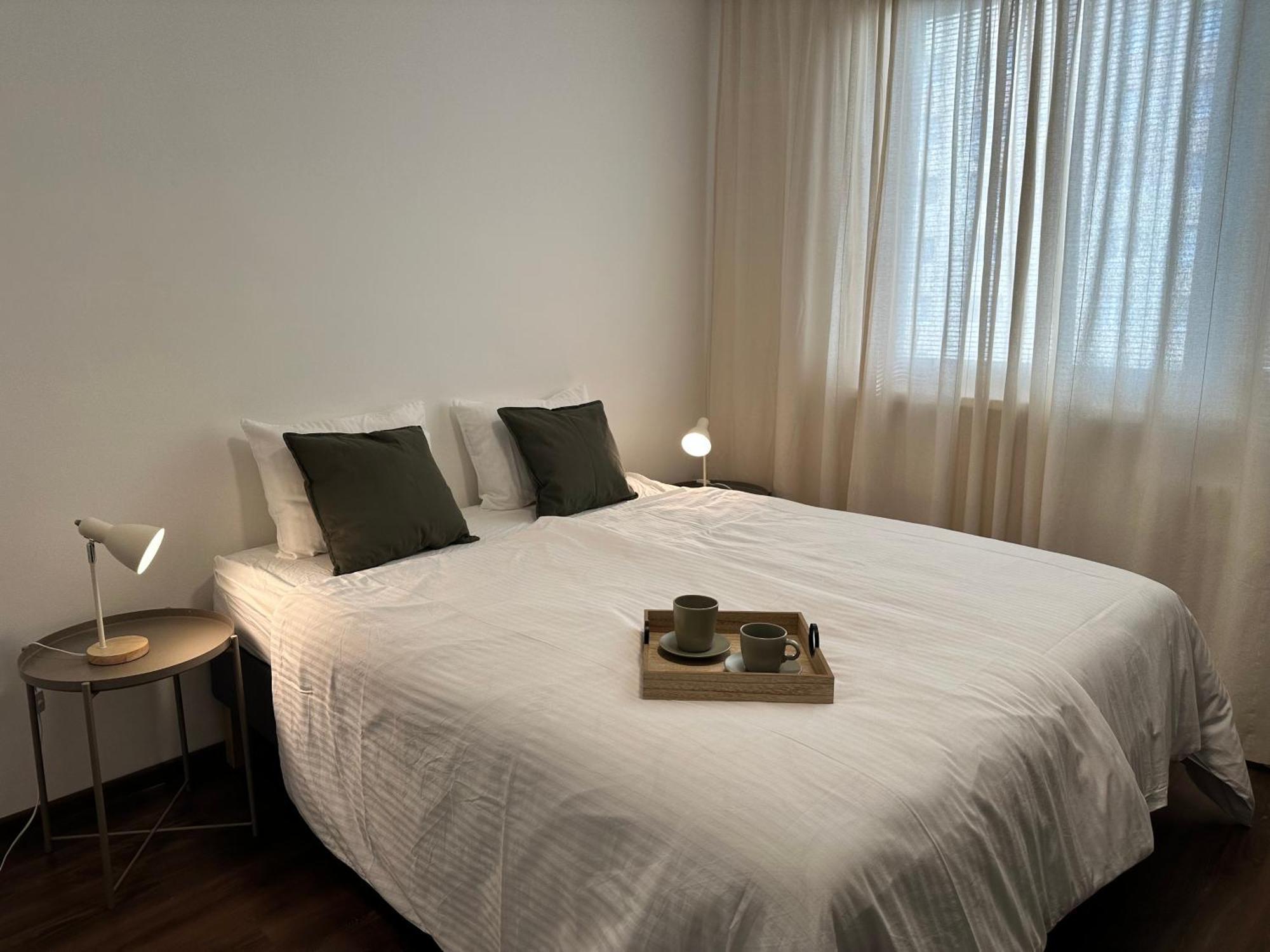 Spacious 3-bedroom Modern - Newly Furnished * Bratislava