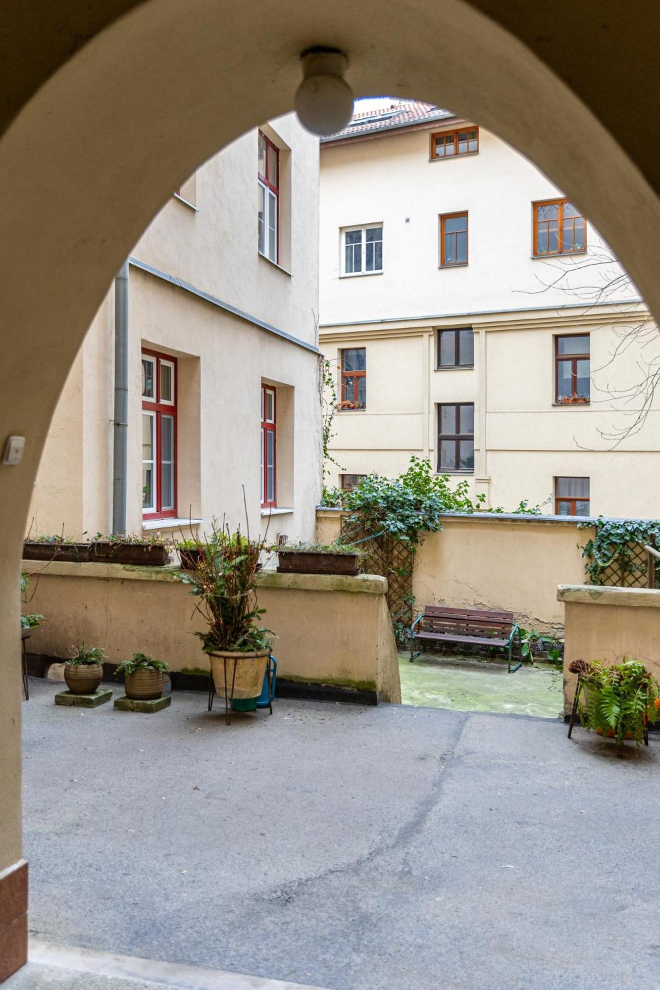 Cozy In Historic Apartment Bratislava