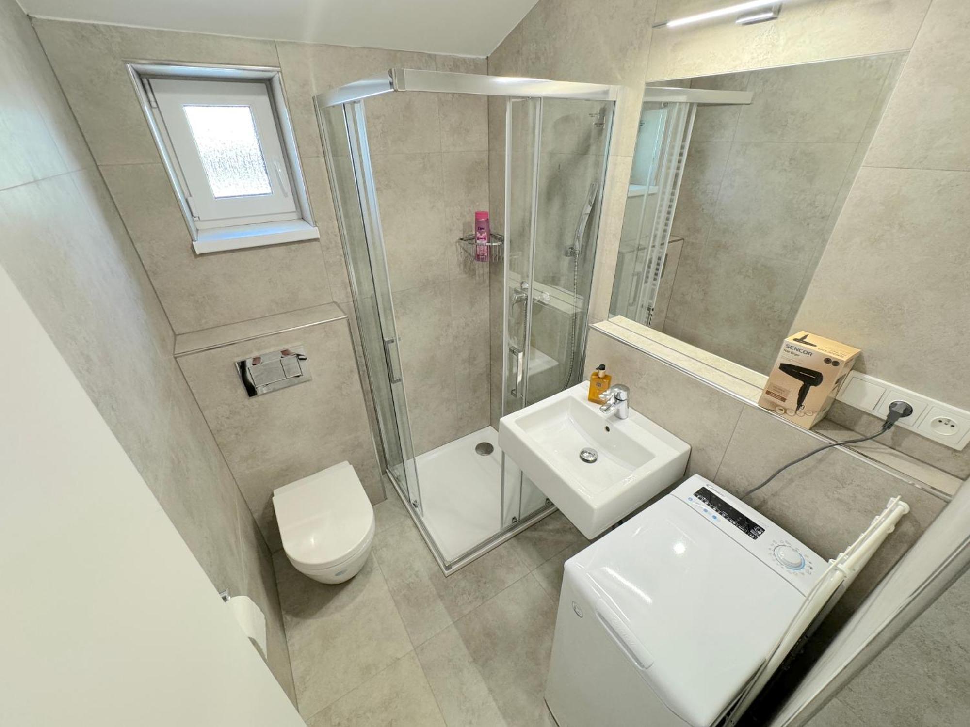 Apartment Krasny - 2 V Blizkosti Centra Bratislava