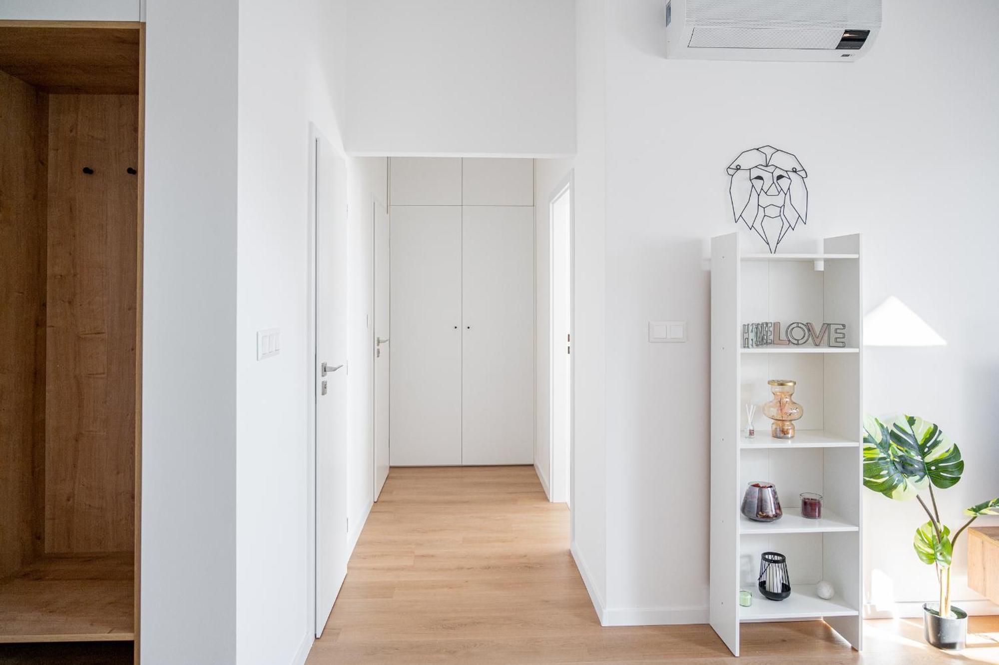 Apartment Center *