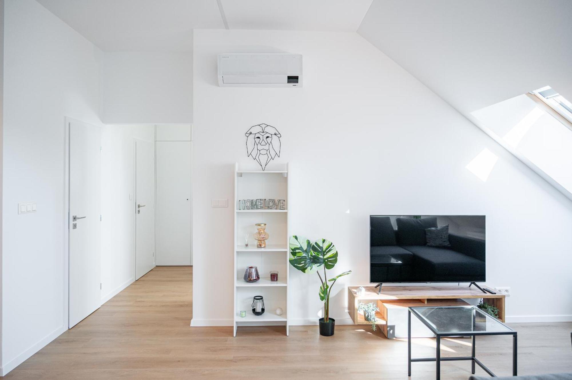 Center Apartment *