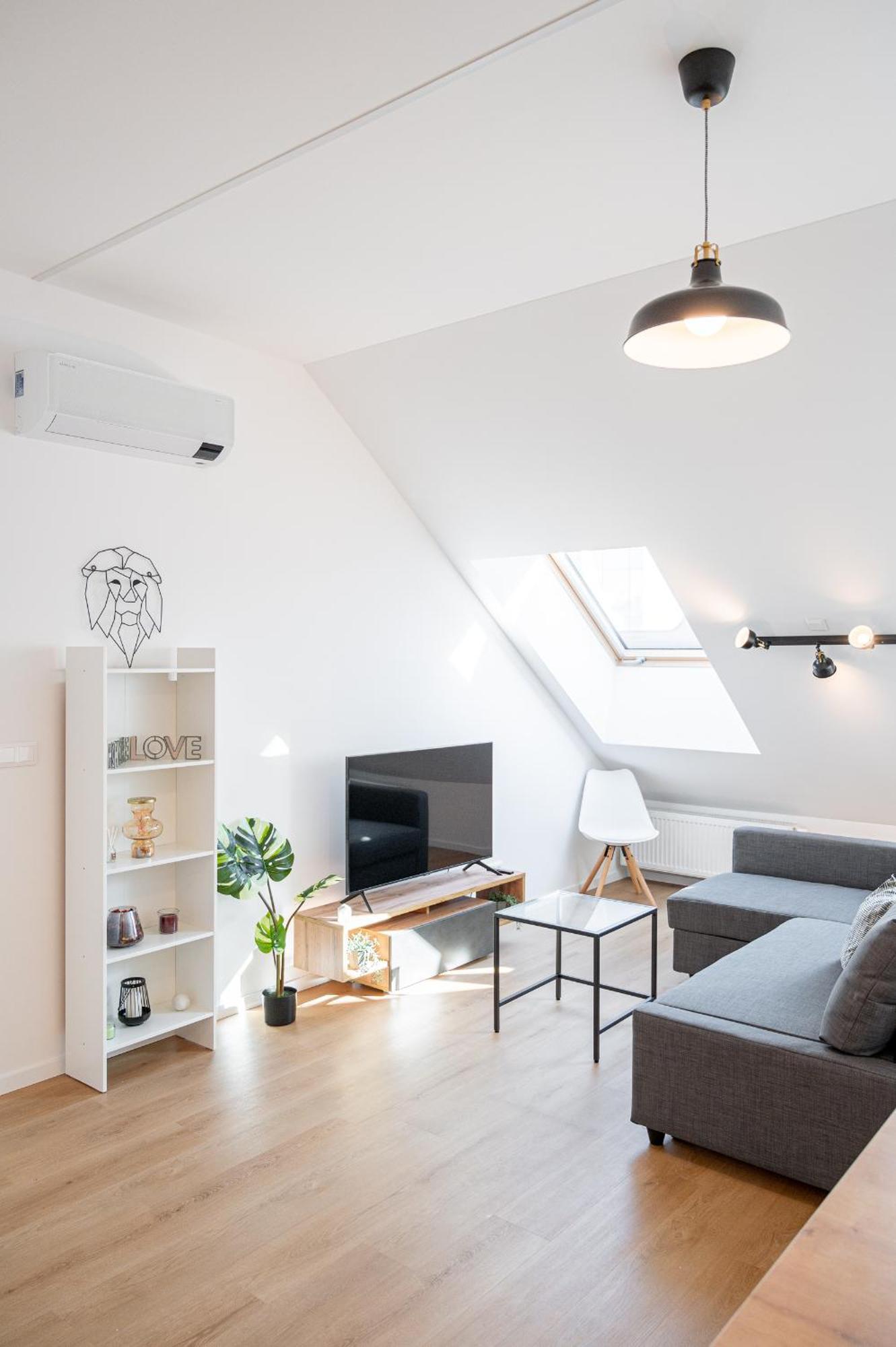 Center Apartment *