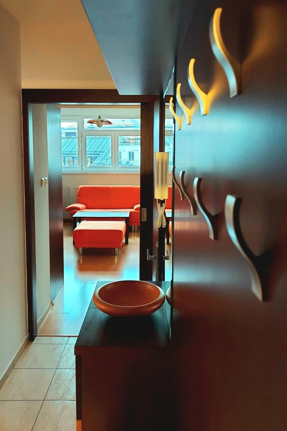 Cozy 1 Bed Floor In The Old Town Apartment