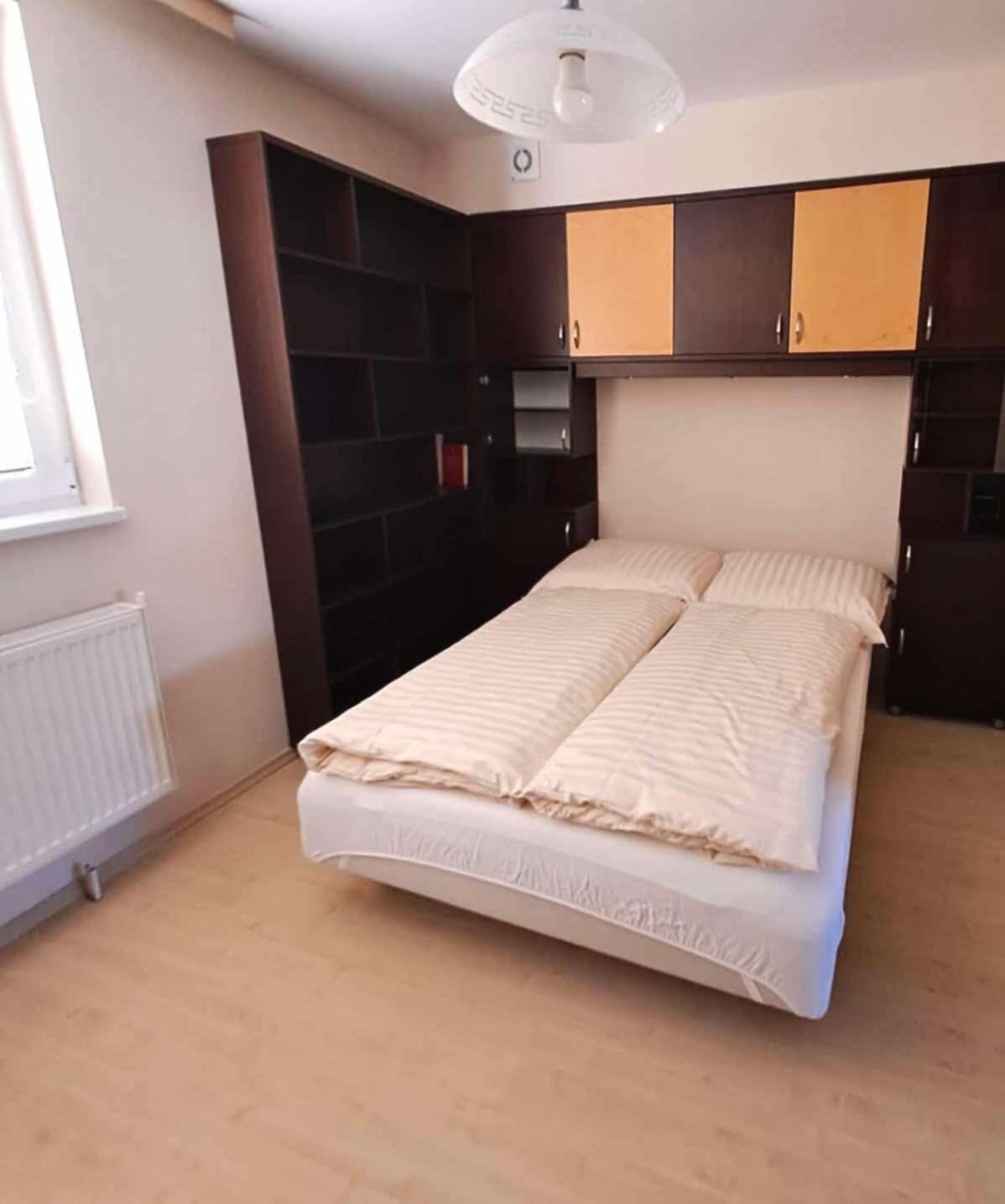 Cozy 1 Bed Floor In The Old Town Apartment Bratislava