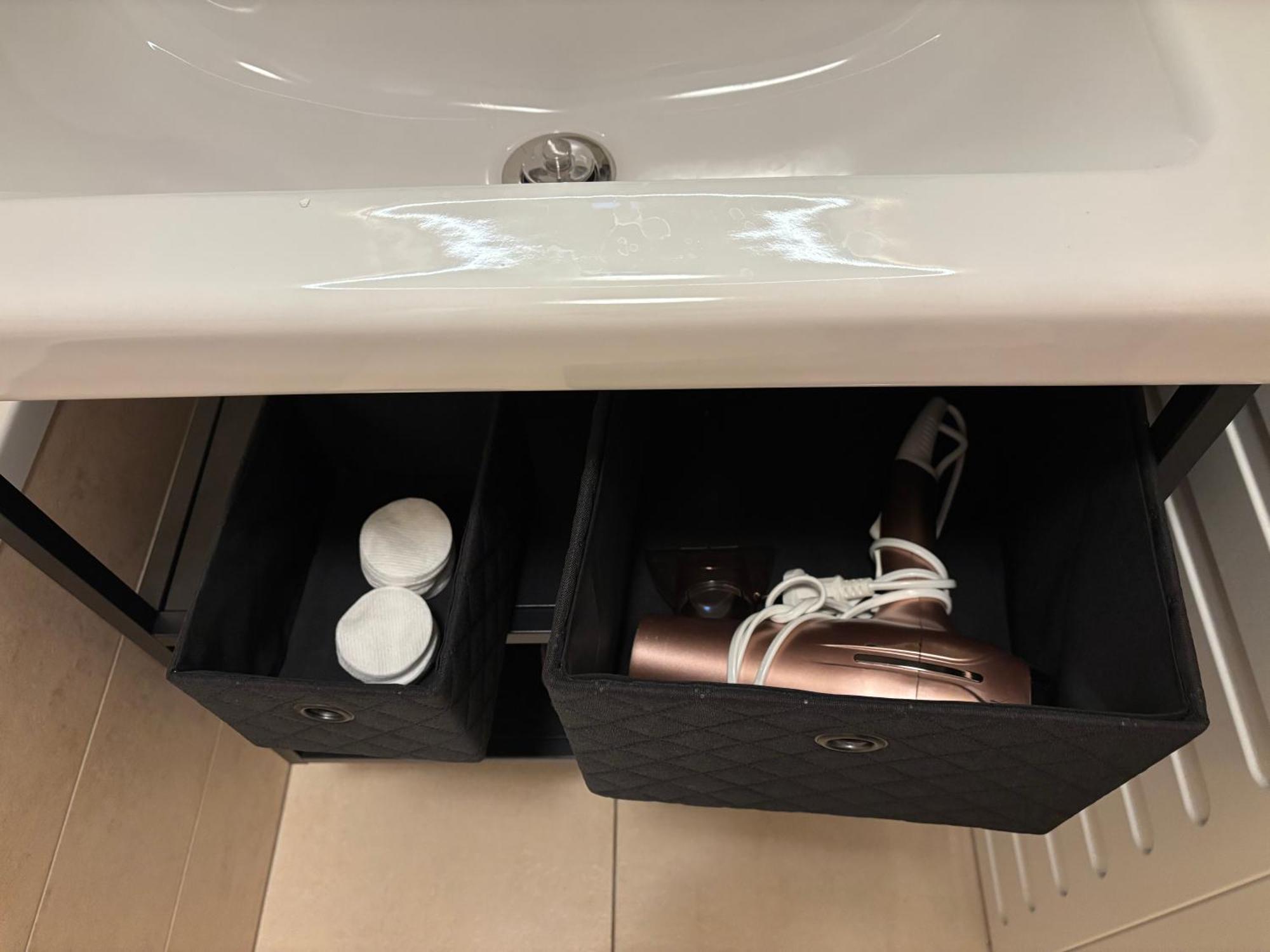 Self Check In With Parking Included Apartment