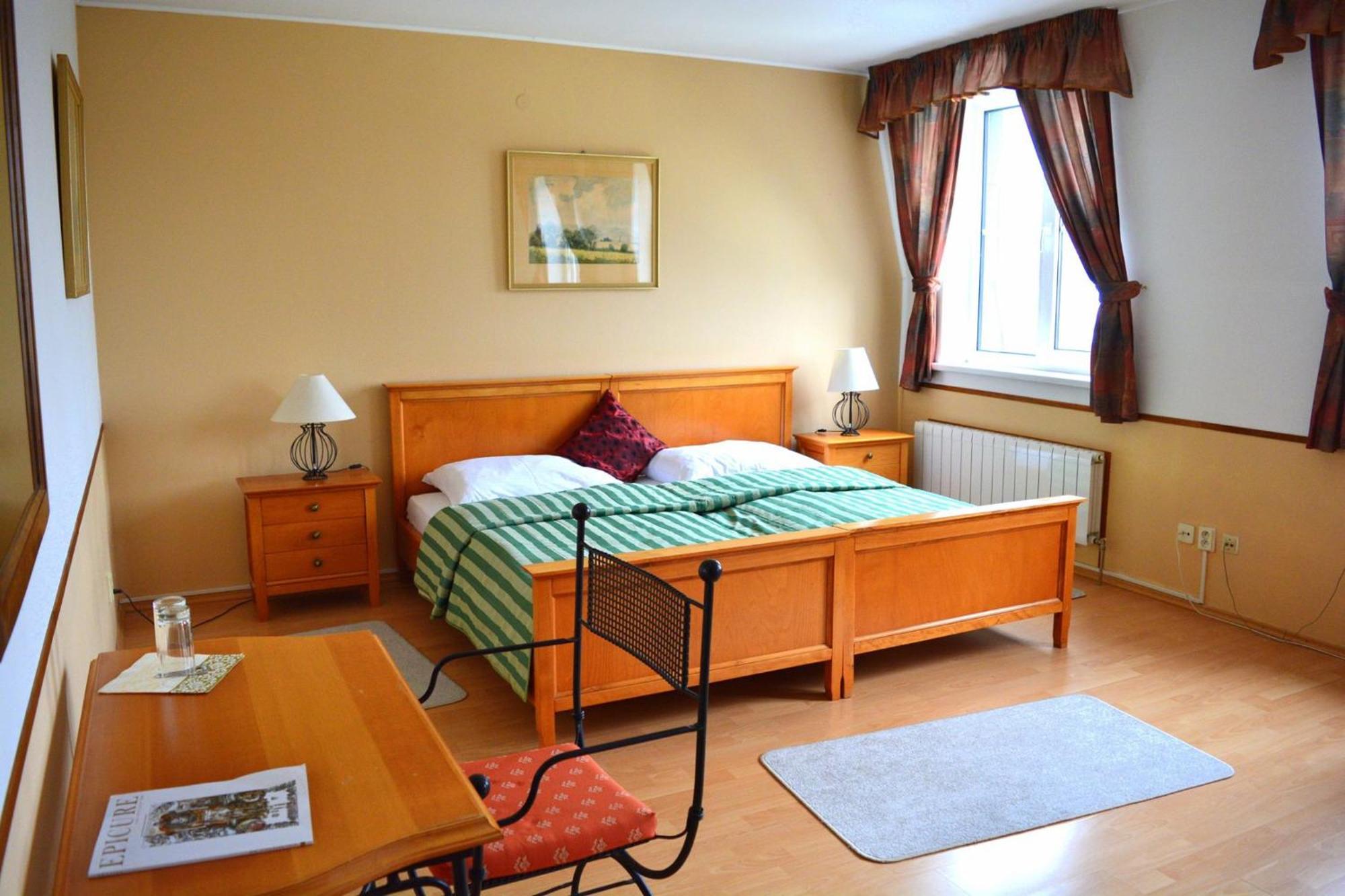 Kastiel Agatka Hotel Bratislava