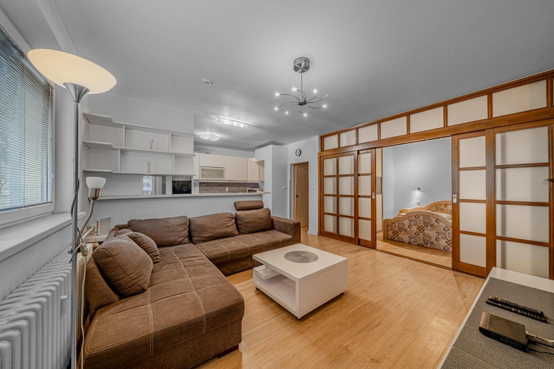 Apartment Huge Next To Train Station Close To The Center Bratislava