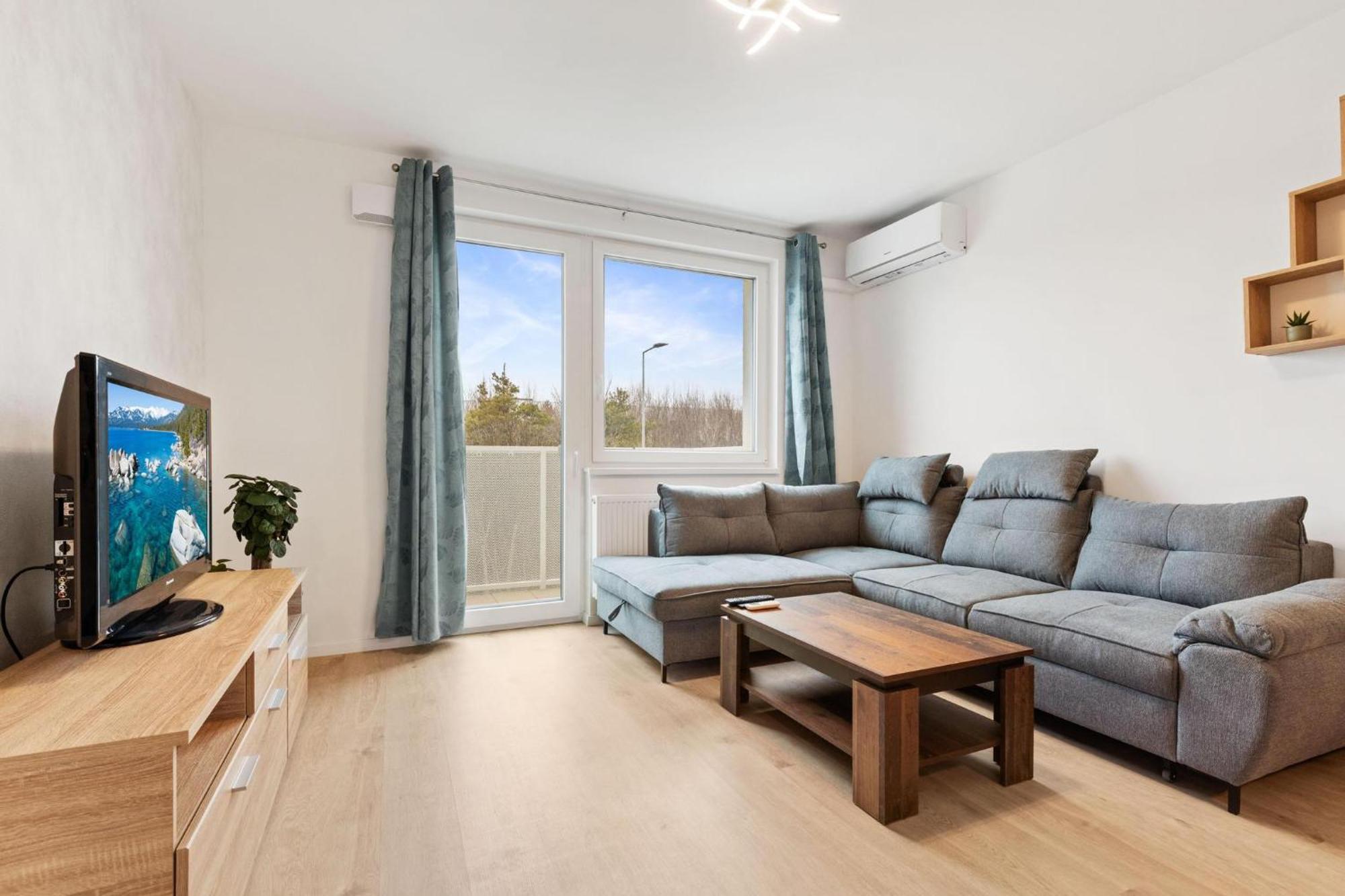 Apartment Ah Ovocne Sady- Next To Airport *