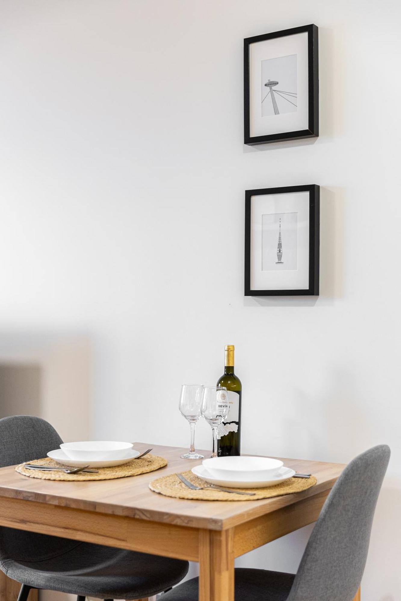 Apartment Comfort On Jegeho Bratislava