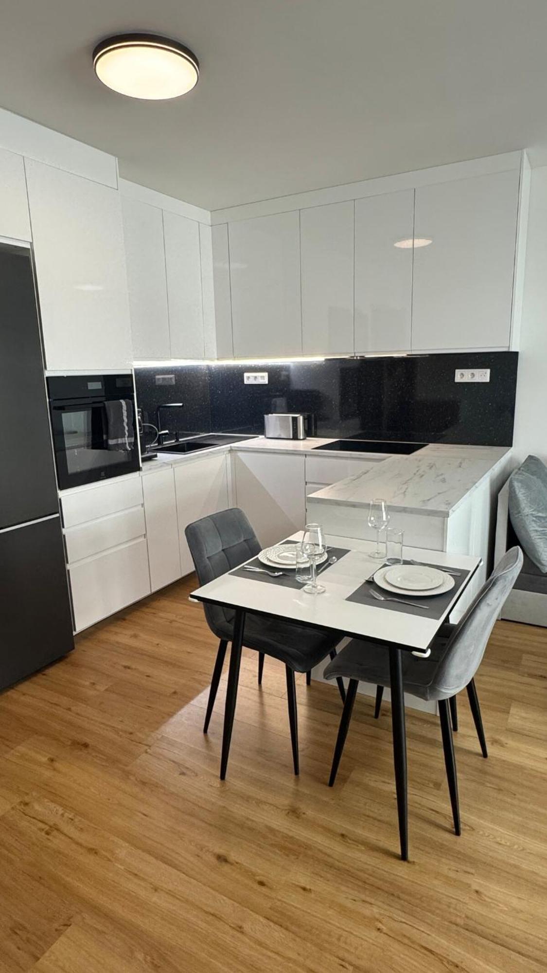 Prestige - Next To Ice Arena, Private Parking