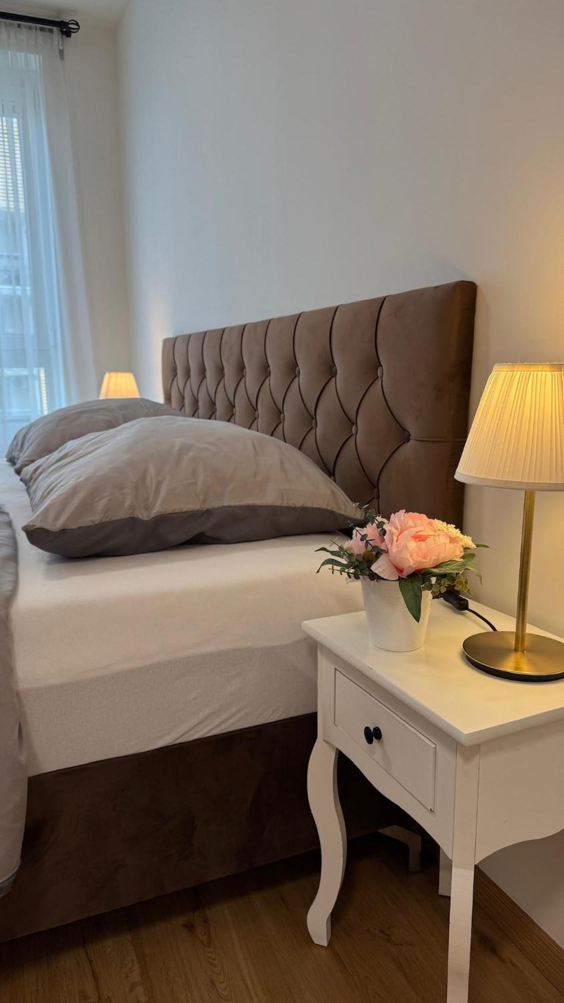 Apartment Prestige - Next To Ice Arena, Private Parking Bratislava