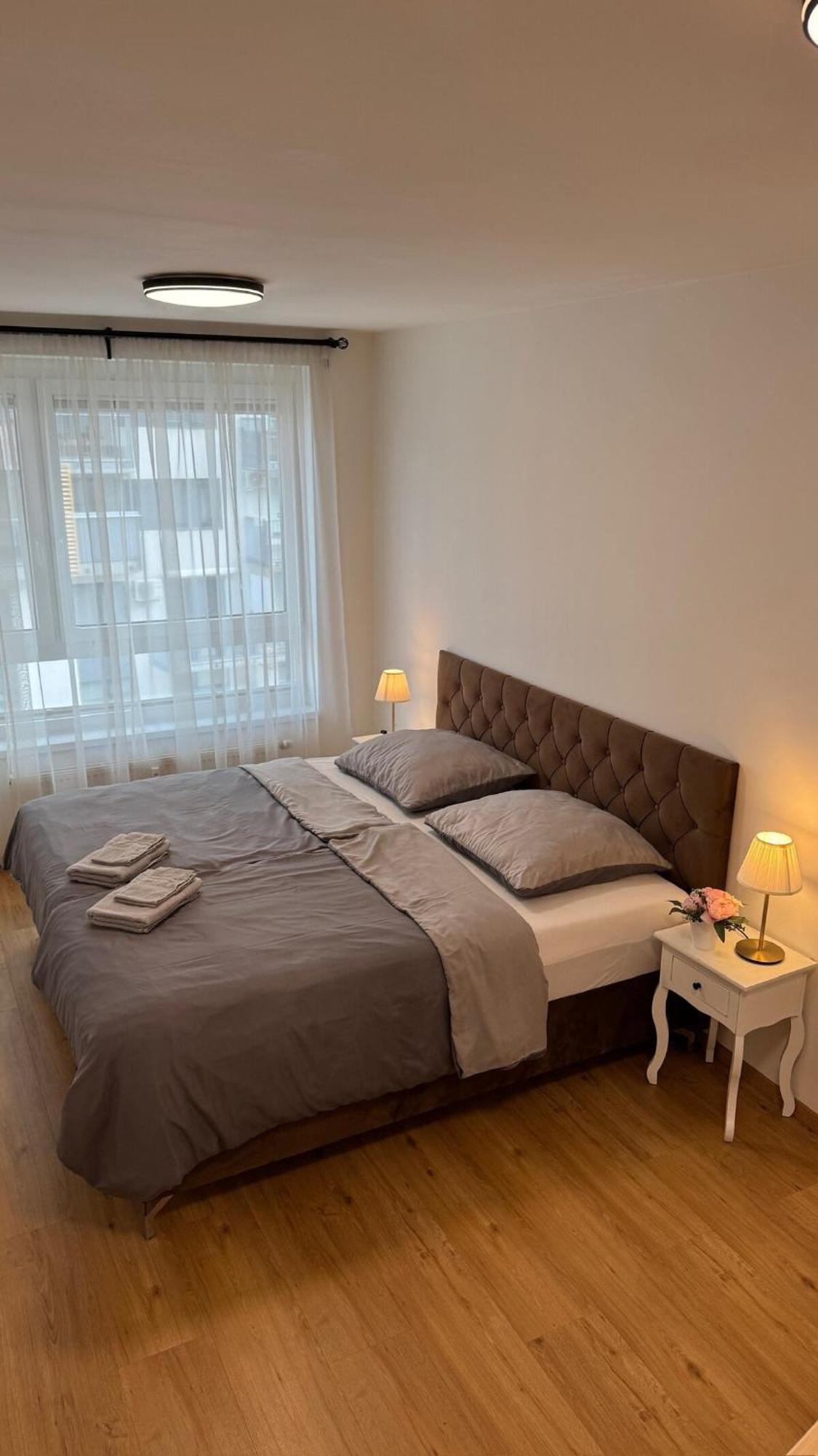 Prestige - Next To Ice Arena, Private Parking Bratislava