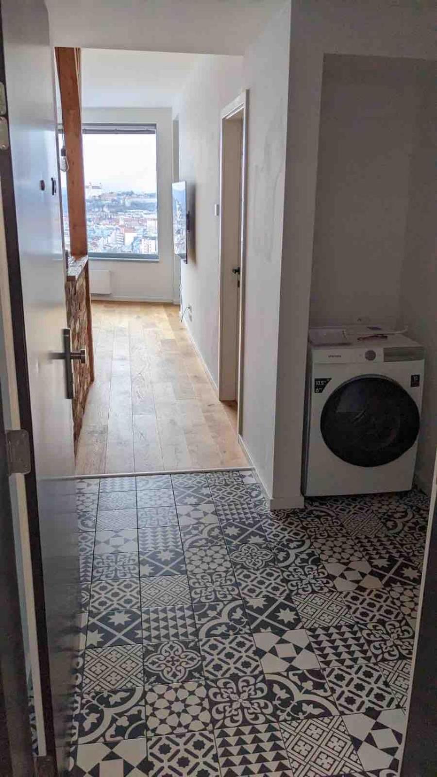 Apartment With Sunset View Over *