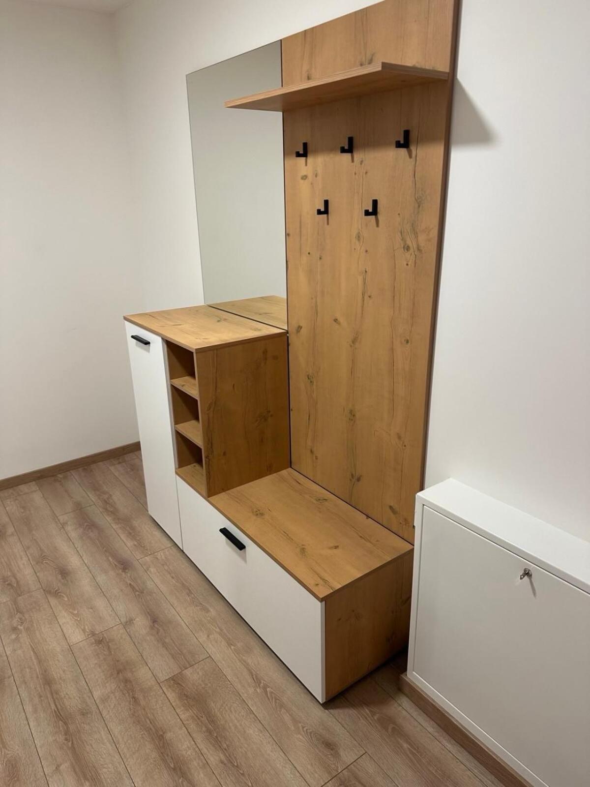 2 In Downtown,free Parking,late Check-out,big Balcony Apartment
