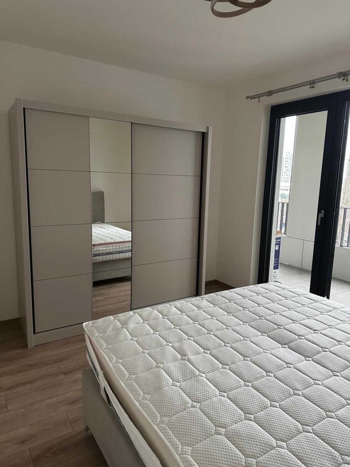 2 In Downtown,free Parking,late Check-out,big Balcony Apartment