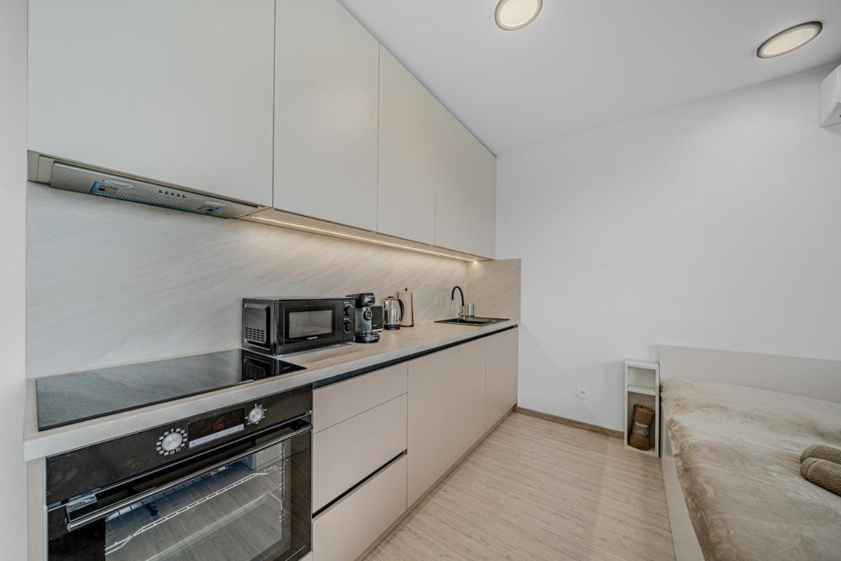 Apartment Pri Letisku,spojenie Do Centra Bratislava