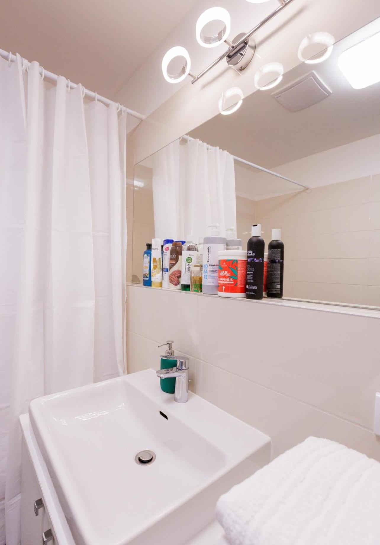 Miracle Apartment *