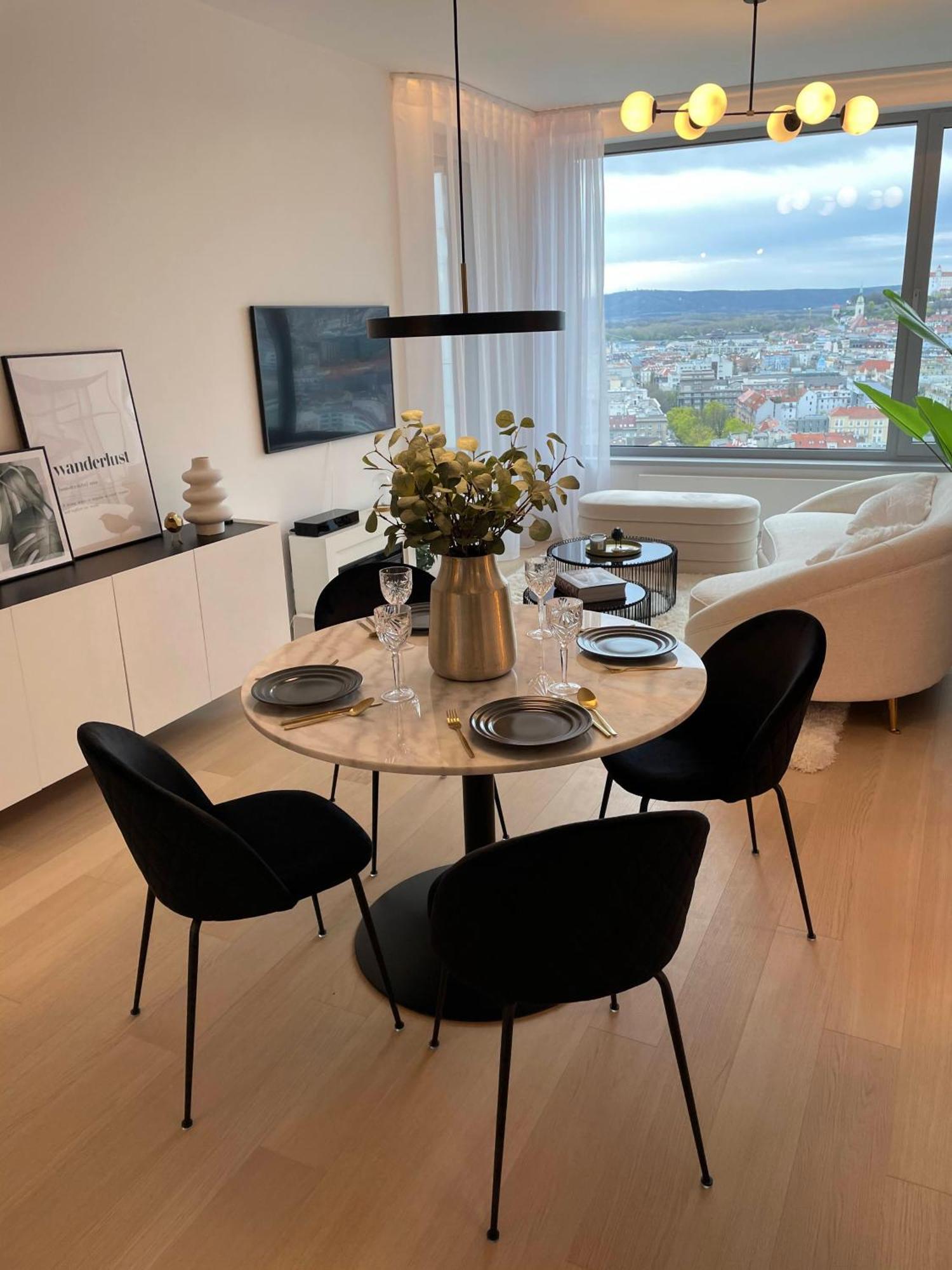 Sky Park-20th Floor Sunset Views - Parking Apartamento *