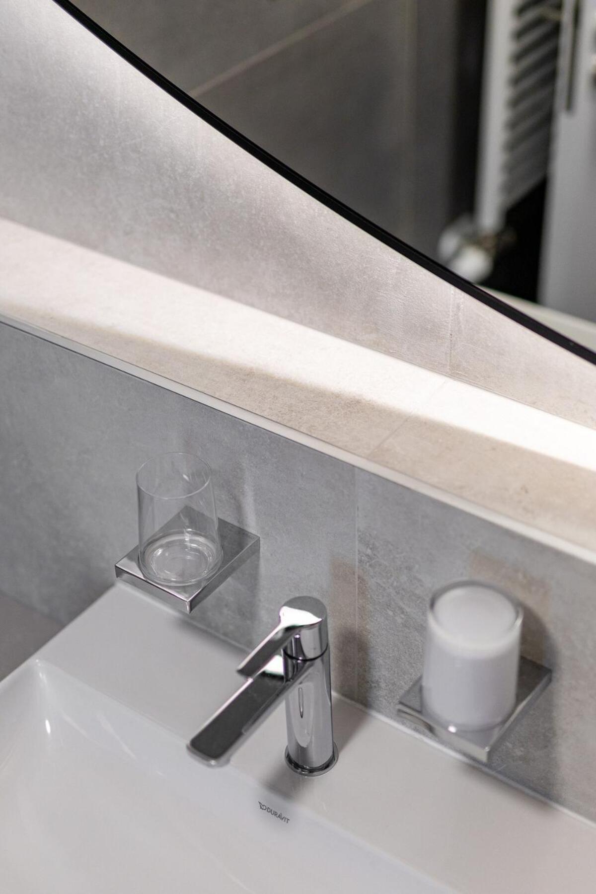 Apartment Stylish Haven Skypark