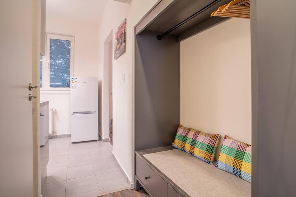 Sukromny Staromestsky V Uzasnej Lokalite/cozy Old-town In A Great Neighborhood Apartment *