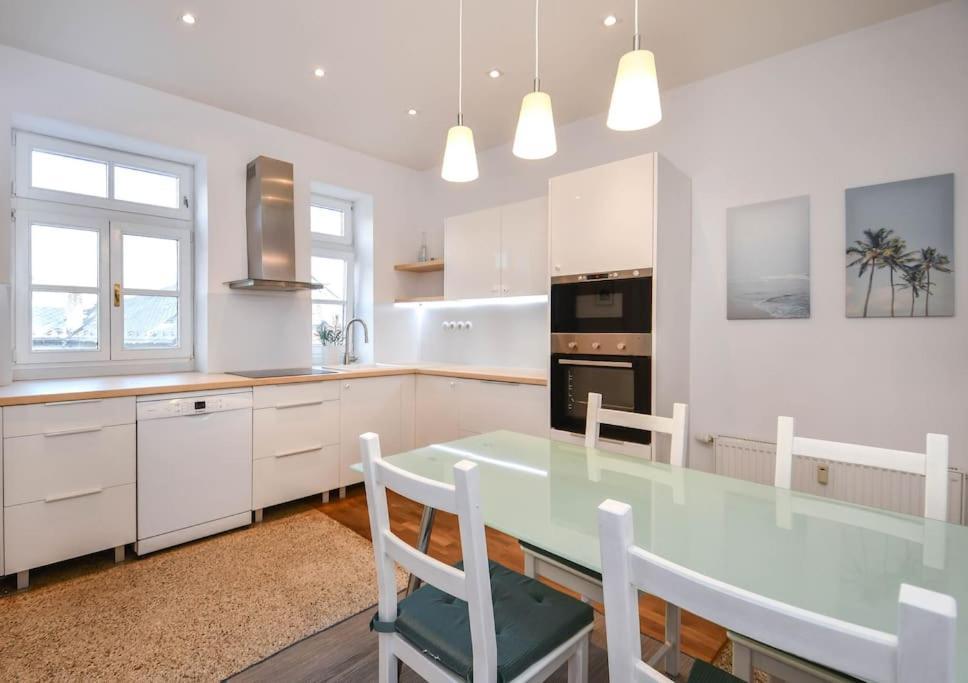 Cozy 2br In Heart Of Old Town Apartment Bratislava