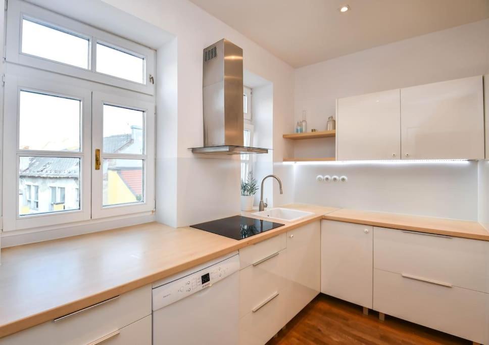 Cozy 2br In Heart Of Old Town Apartment *