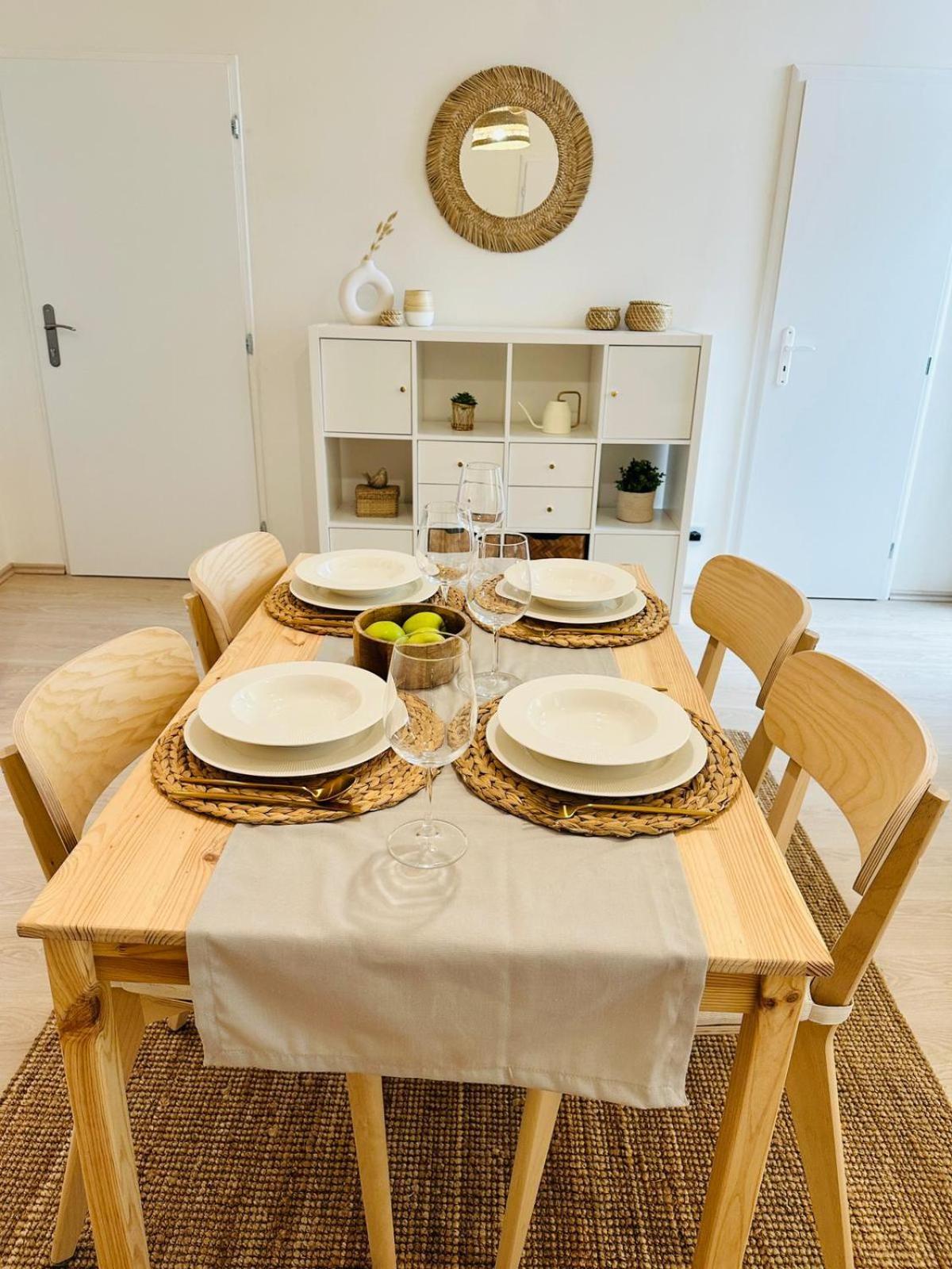Cozy And Unique Near Train Station Pressburg