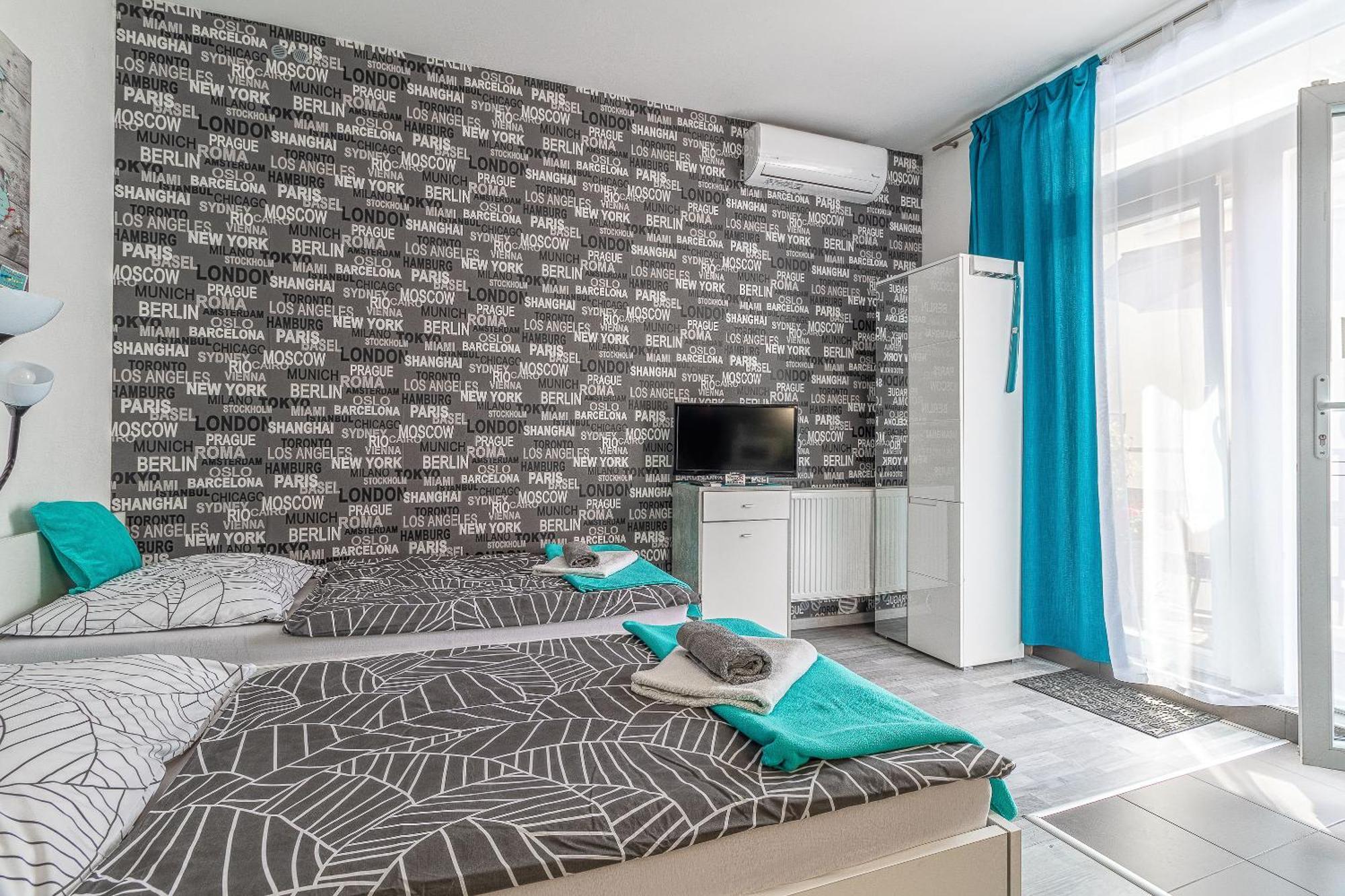 Jonas - Great Location Near Center Apartment