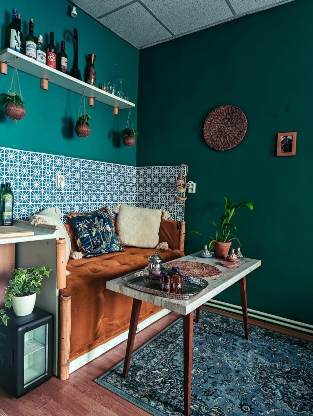 Atlas With Shared Bathroom Homestay Bratislava