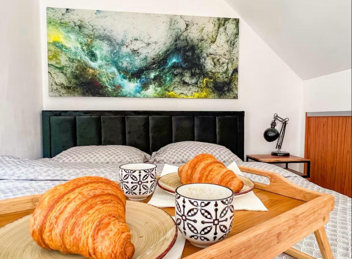 Pilot Otto Smik Apartment