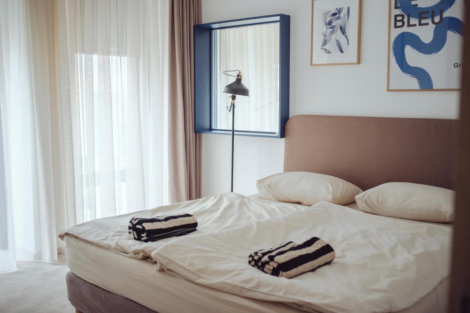 Premium Loft ǀ Ac, 2 Bedrooms, Free Parking Apartment *