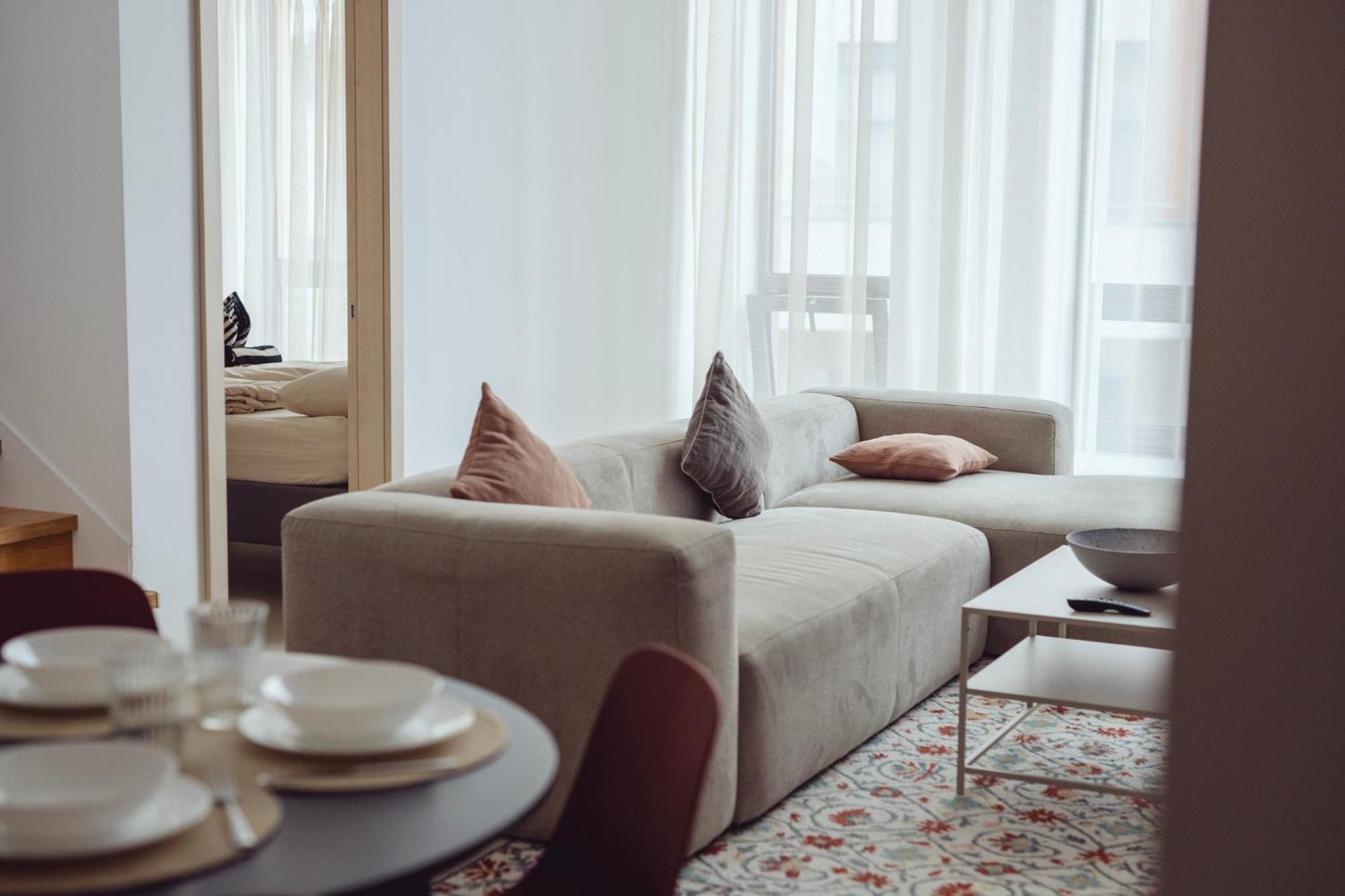 Premium Loft ǀ Ac, 2 Bedrooms, Free Parking Apartment