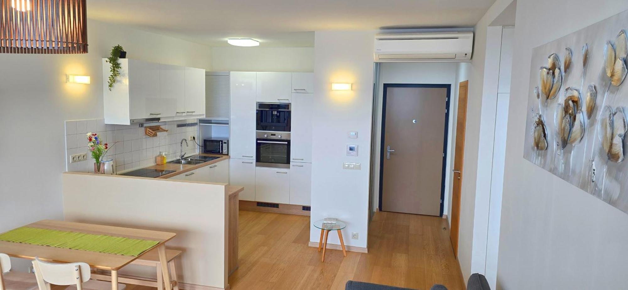 Apartment Castle View Sky, 3 Rooms, 1 Loggia, Free Parking